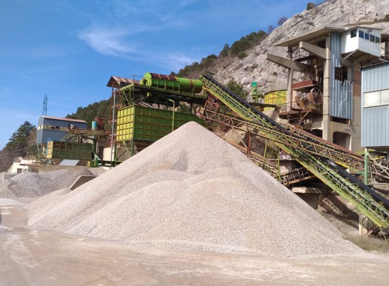 Vendita Materiali Inerti www.impresa-igap.it IGAP srls Via Badolato, 16 84070 Salento (Salerno)